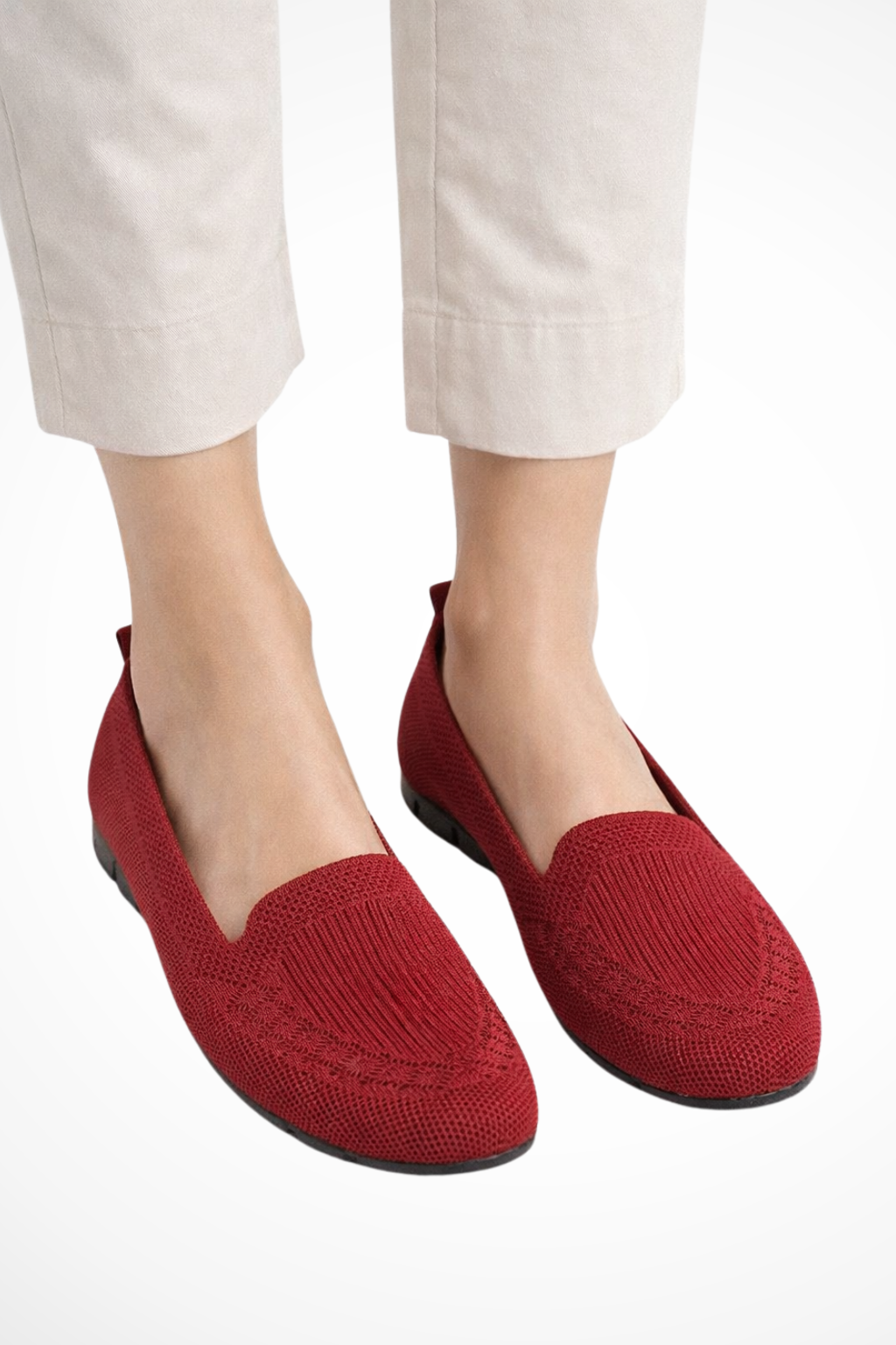 Women's round toe slip-on ballet flats for everyday comfort & versatile casual style.