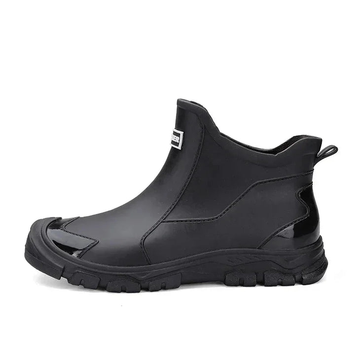 Rugged waterproof women's ankle boots with a strong lug sole, excellent for navigating wet & muddy terrain.