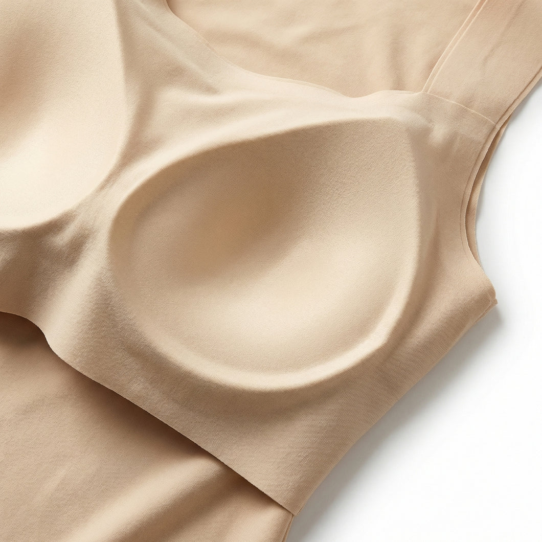 Seamless women's built-in bra shaper tank, ideal layering piece for a smooth silhouette.
