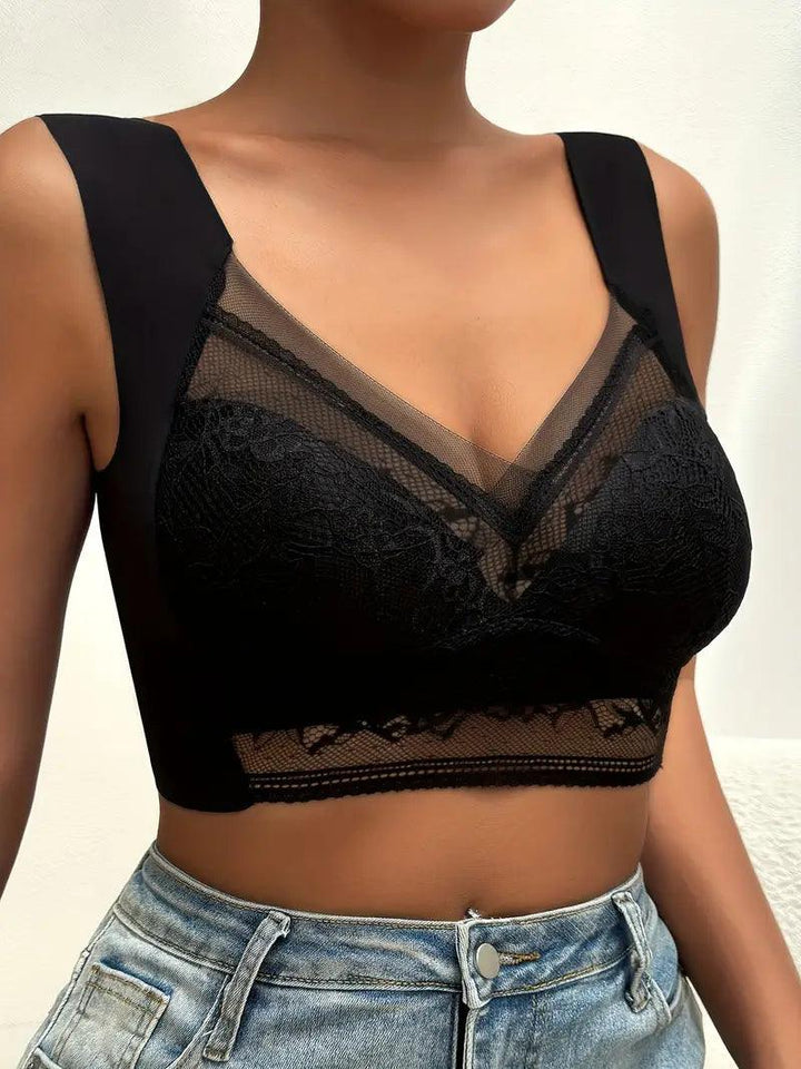 Invisible under clothes: women's seamless bra, wire-free and comfortable daily underwear.