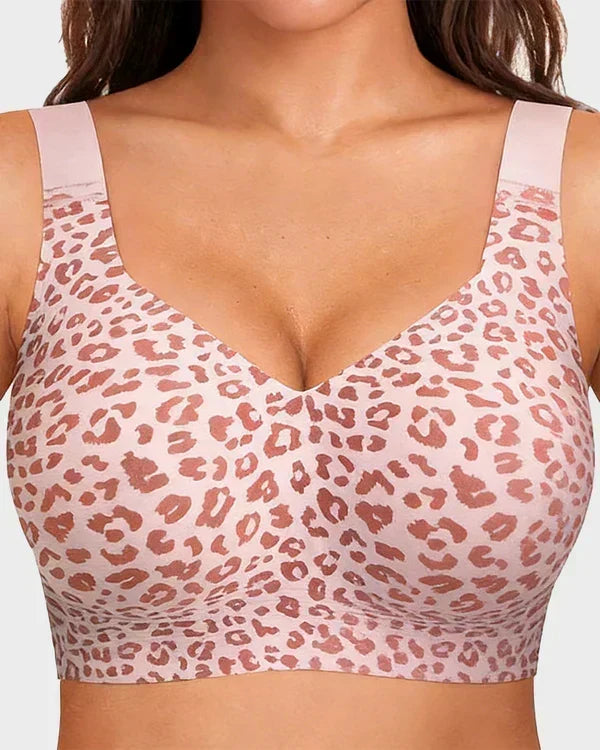 Elegant black seamless wireless bra, full coverage for secure support and everyday comfort.