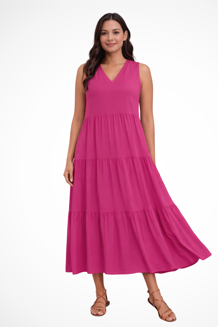 Elegant sleeveless casual maxi dress, featuring a stylish tiered design.