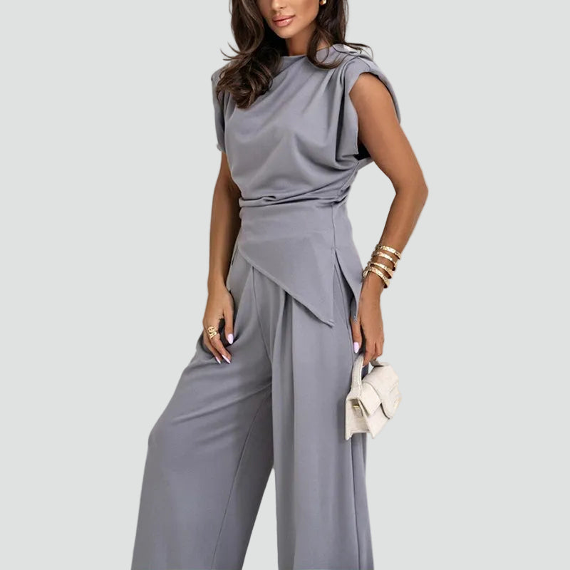Women's sleeveless two-piece set with wide-leg trousers. Elegant & minimalist co-ord for summer.