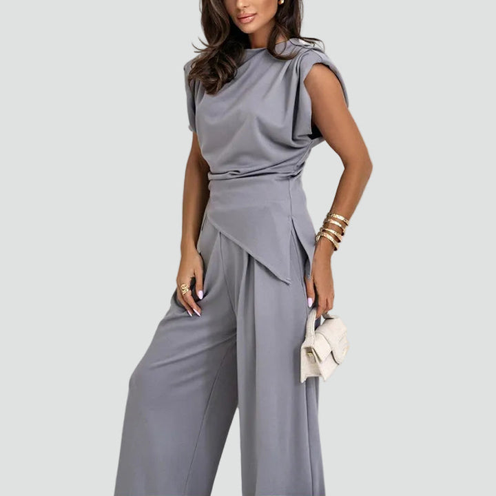Women's sleeveless two-piece set with wide-leg trousers. Elegant & minimalist co-ord for summer.