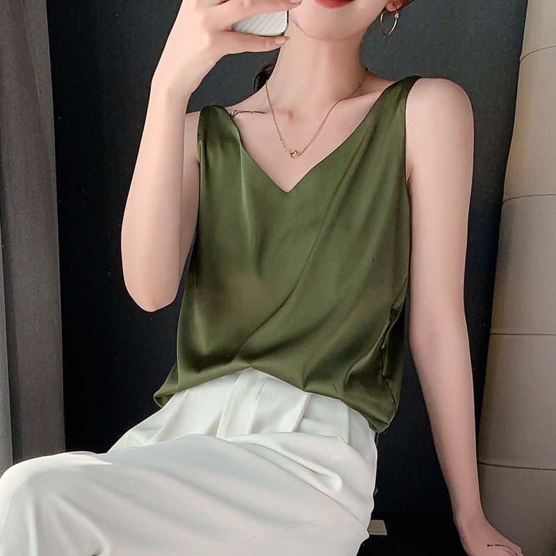 Chic women's sleeveless V-neck top for spring & summer, combining luxury with casual sophistication.