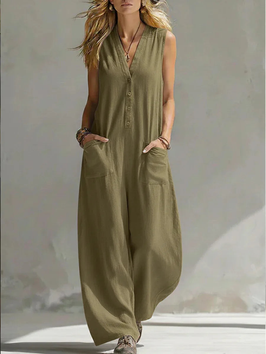 Casual women's sleeveless jumpsuit, wide leg cut & relaxed fit for ultimate comfort. Great for autumn.