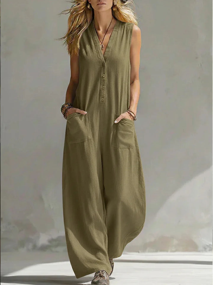 Casual women's sleeveless jumpsuit, wide leg cut & relaxed fit for ultimate comfort. Great for autumn.