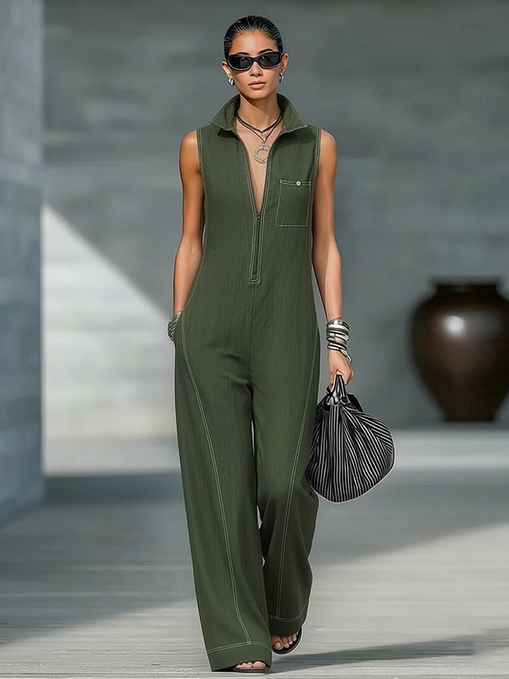 Fashionable women's wide leg jumpsuit with sleeveless design & contrast stitching. Versatile for summer/autumn.