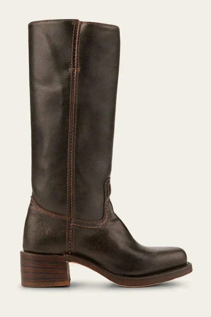 Chic & comfortable women's slim-fit knee-high boots with a supportive structured sole for elegant winter looks.