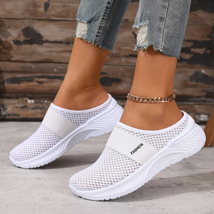 Comfortable women's summer sneakers, easy slip-on style for daily casual wear.