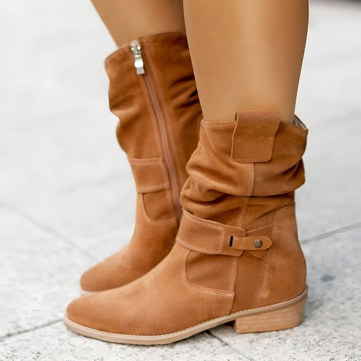 Stylish women's slouch boots with a comfortable block heel, ideal for winter fashion and everyday comfort.