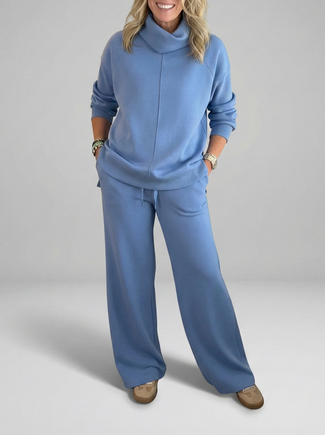 Everyday women's two-piece loungewear. Soft, elegant, and comfortable for a chic relaxed style.