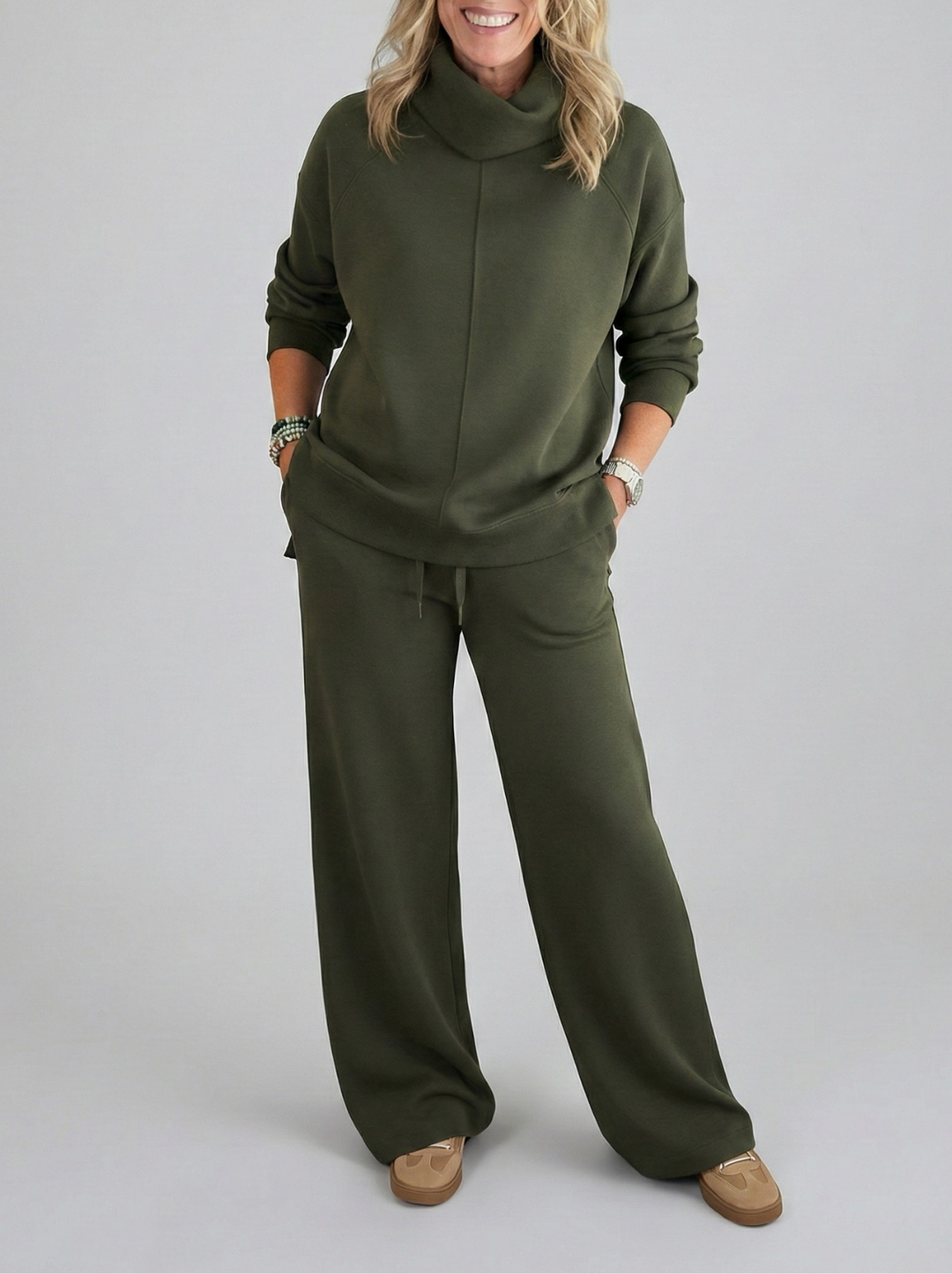 Chic women's two-piece everyday outfit. Soft, elegant, and comfortable for any occasion.