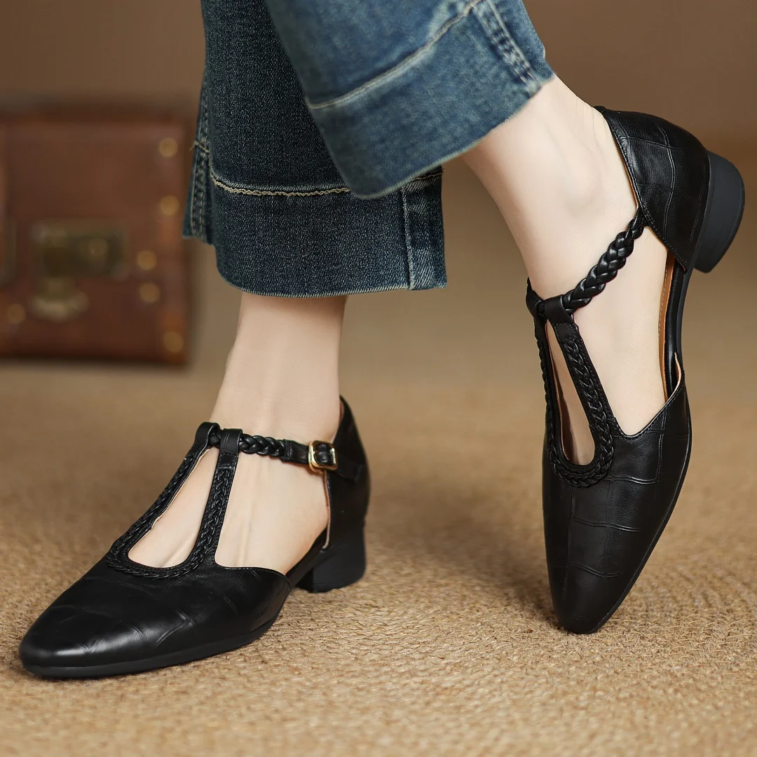 Classic women's soft leather Mary Janes, vintage style & low heel for comfortable all-day wear.
