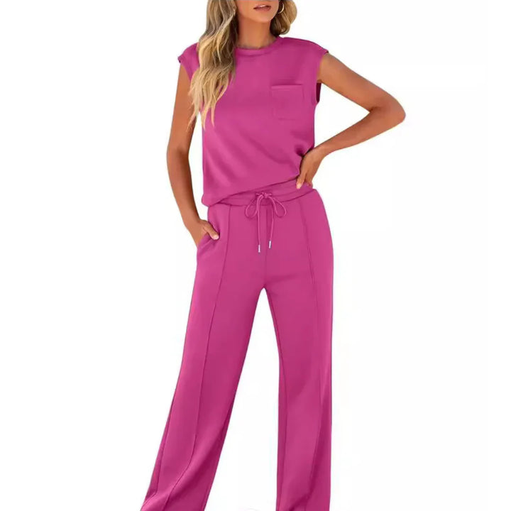 Stylish women's summer lounge set with a relaxed fit top and matching shorts, crafted for ultimate comfort.