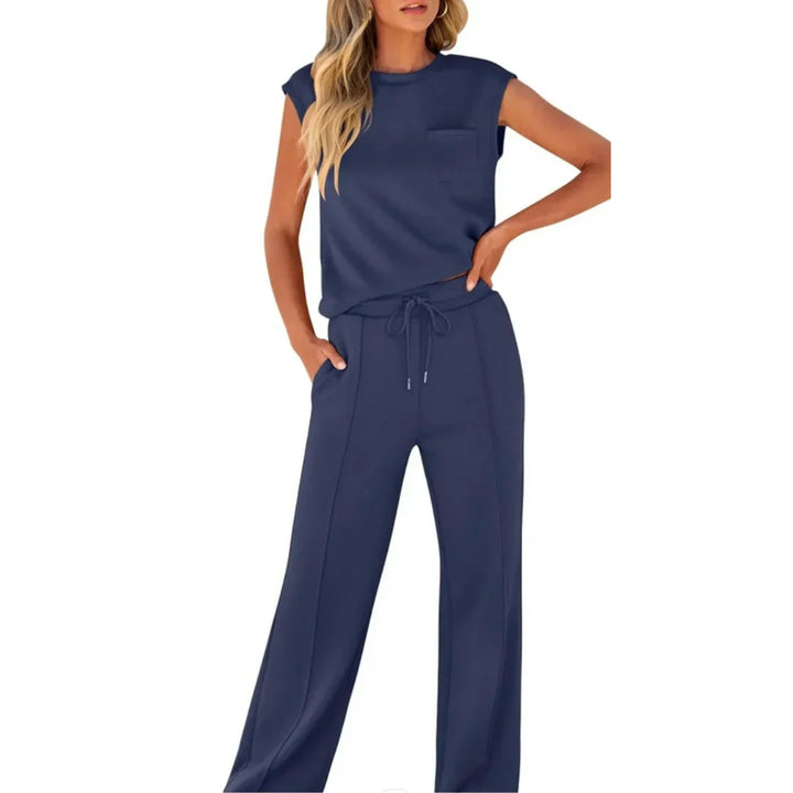 Relaxed fit women's summer set, perfect for lounging. Features a soft, breathable top and matching bottoms for comfort.