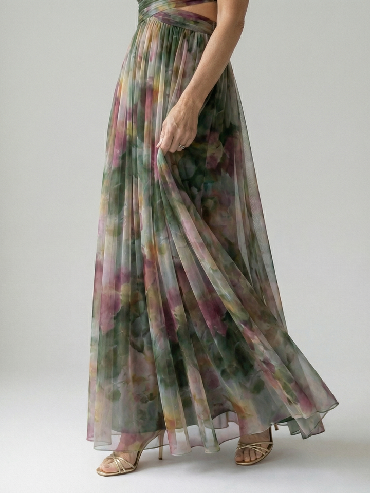 Effortless women's summer dress: a comfortable sleeveless wrap maxi, perfect for any relaxed occasion.