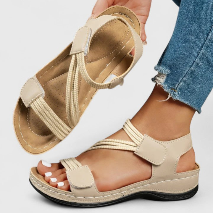 Stylish summer sandals for women, designed for comfort and arch support.