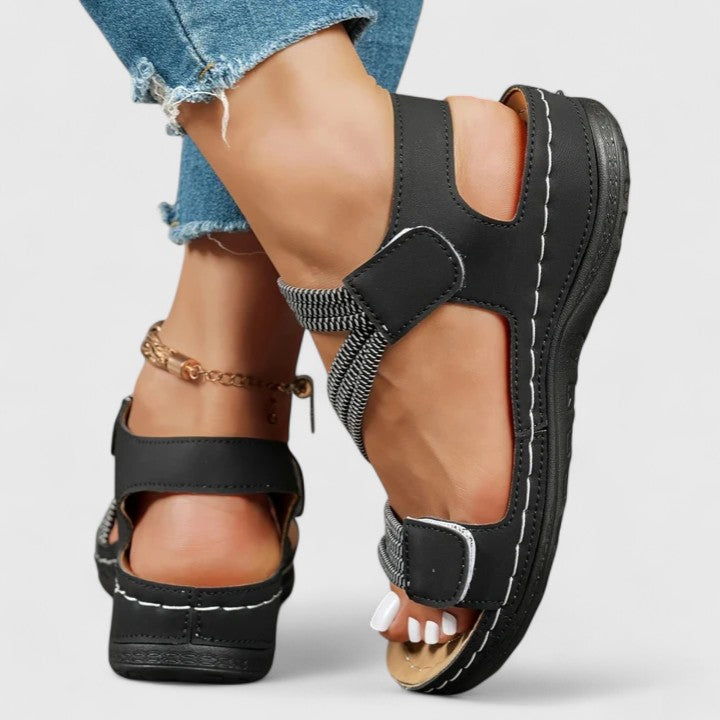 Pain relief women's sandals, ideal for stylish daily wear in summer.
