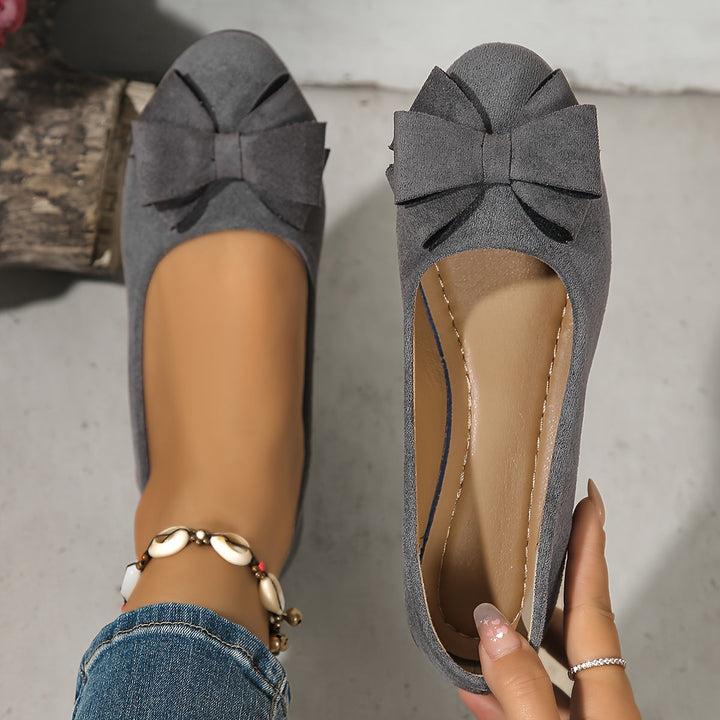 Elegant women's dress shoes with foot support, perfect for sophisticated walking & lasting comfort.