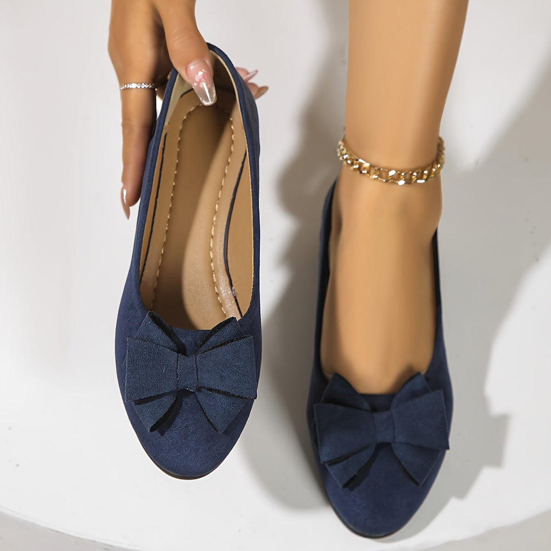 Women's walking shoes with advanced foot support, offering sophisticated comfort & chic style.