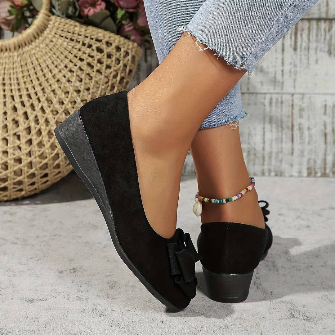 Everyday elegant women's shoes, perfect for comfortable walking & sophisticated ladies' fashion.