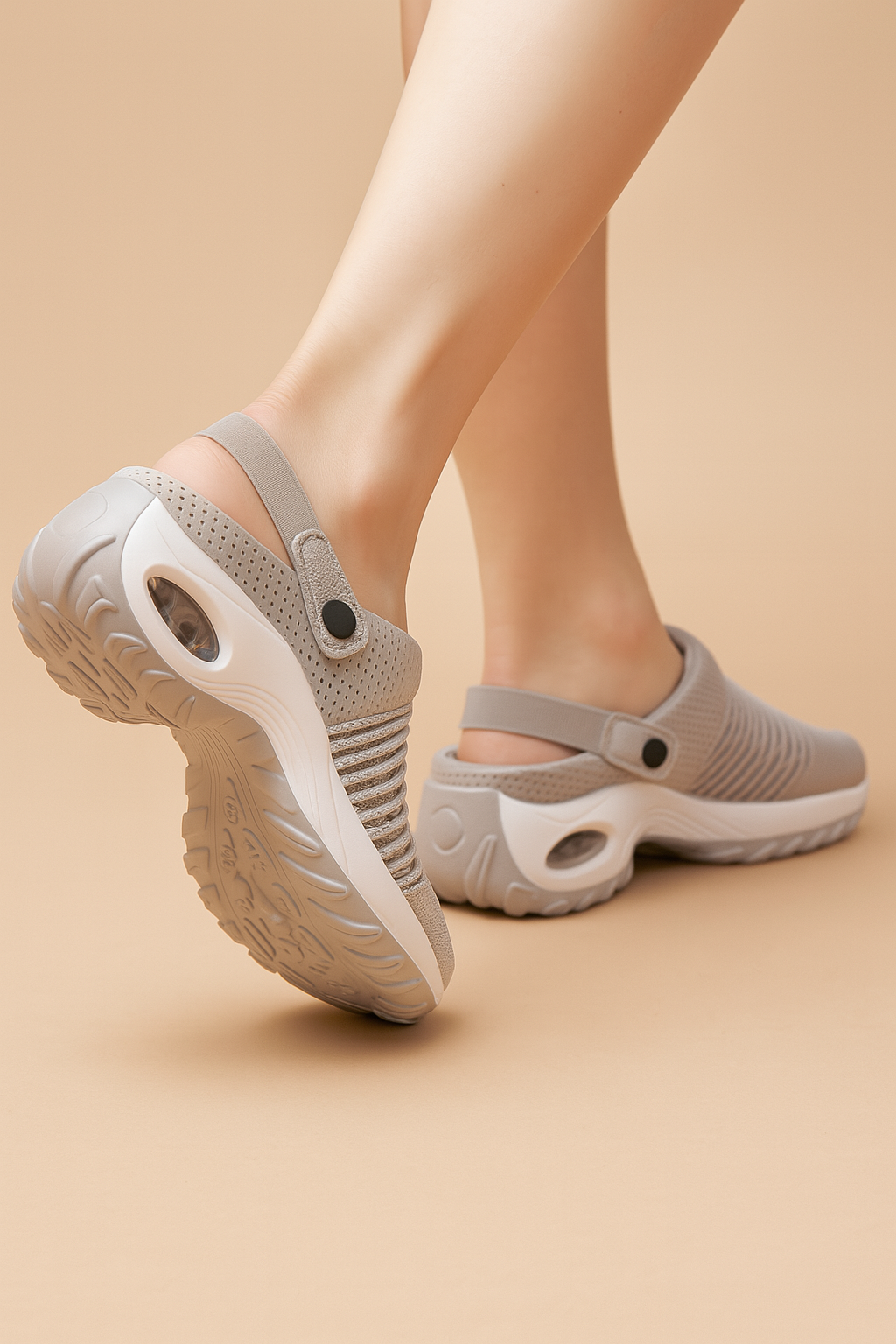 Women's sporty air cushion clogs in blue, comfortable slip-on sandals