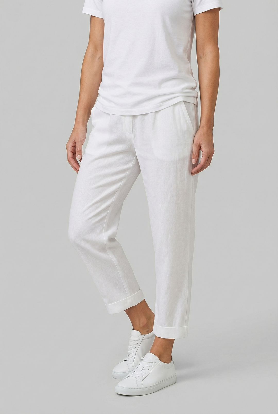 Casual women's linen blend trousers, perfect for summer wear.