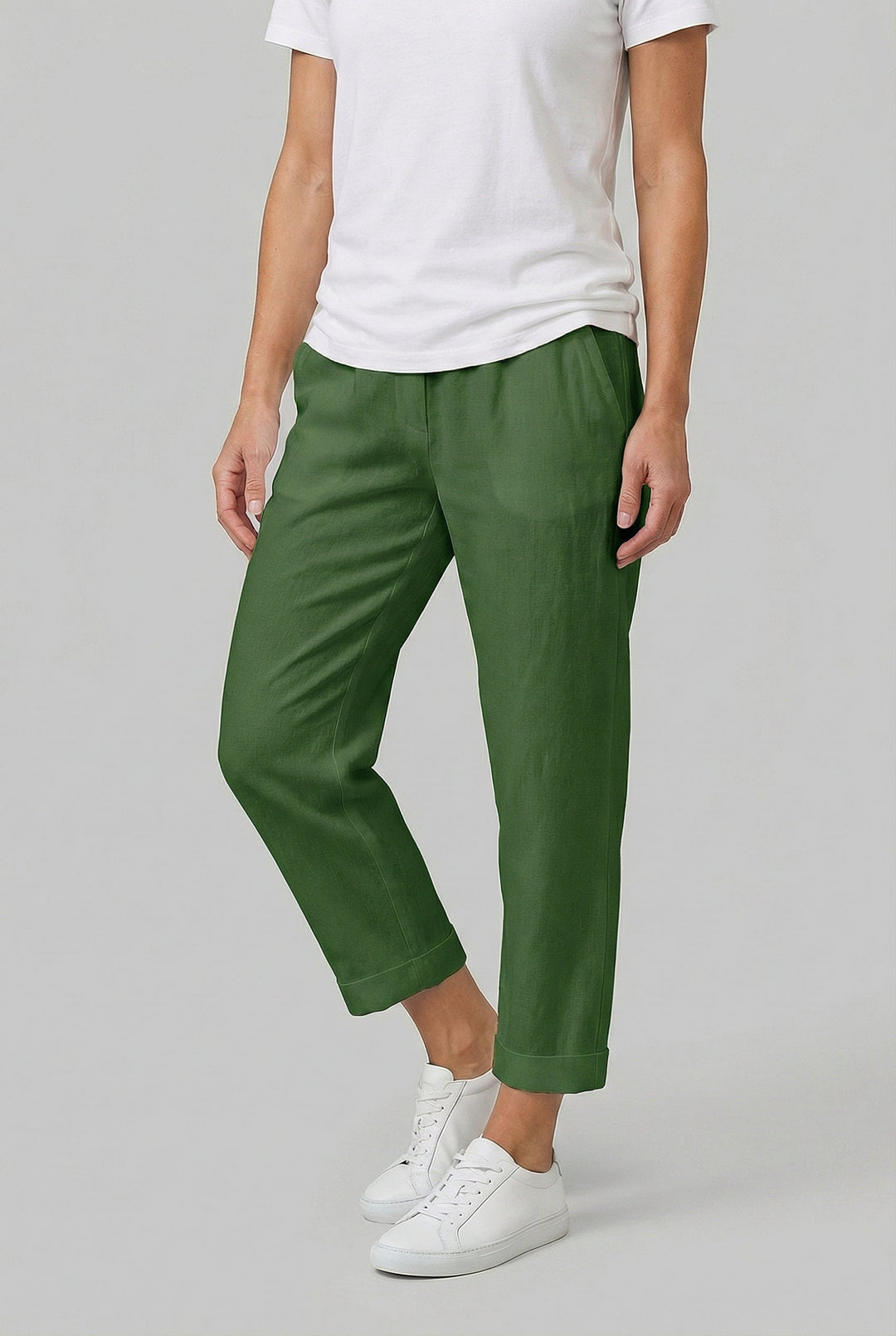 Lightweight and airy summer trousers for women's casual wear.