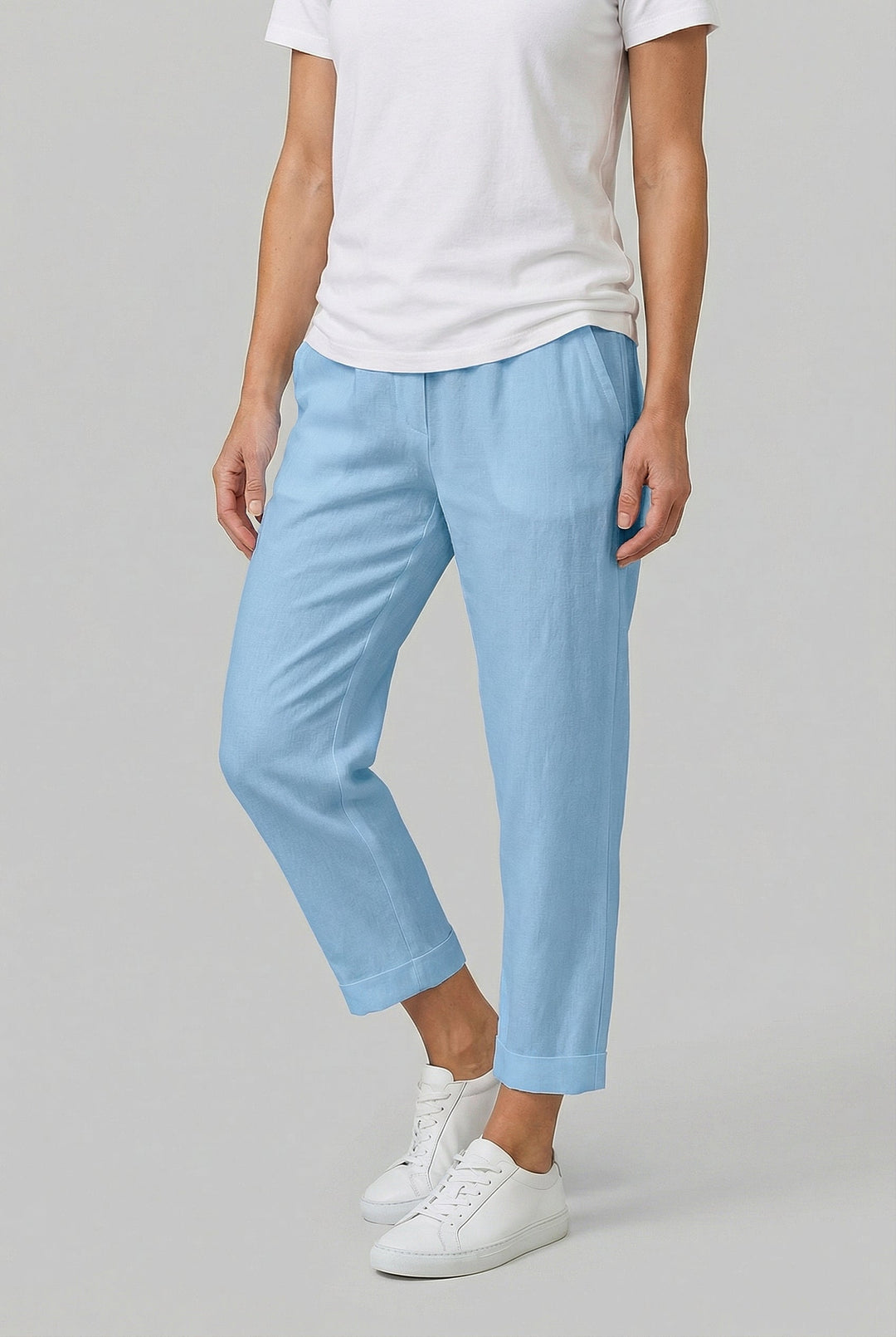 Relaxed fit straight leg trousers for women, perfect summer fashion.