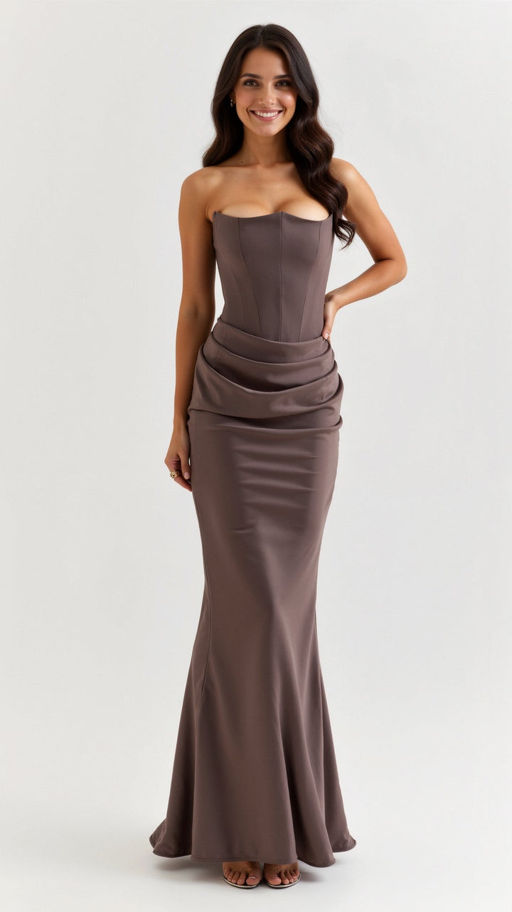 Stylish women's strapless maxi dress, a versatile bodycon design ideal for parties, evening events, and formal wear.
