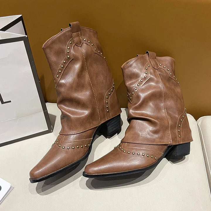Stylish brown women's boots, studded, western design, pointed toe, a true fashion highlight.