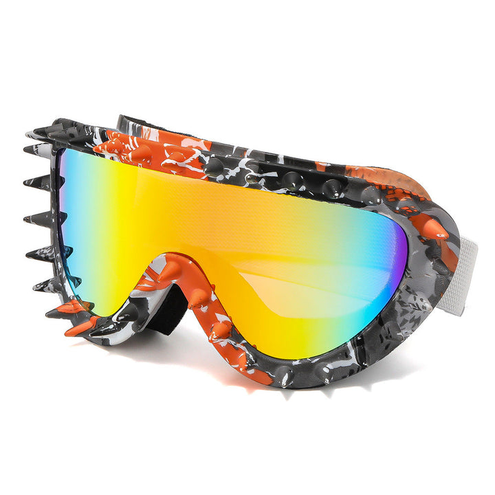 Eye-catching black spike design women's goggles, ensuring protection and a unique look.