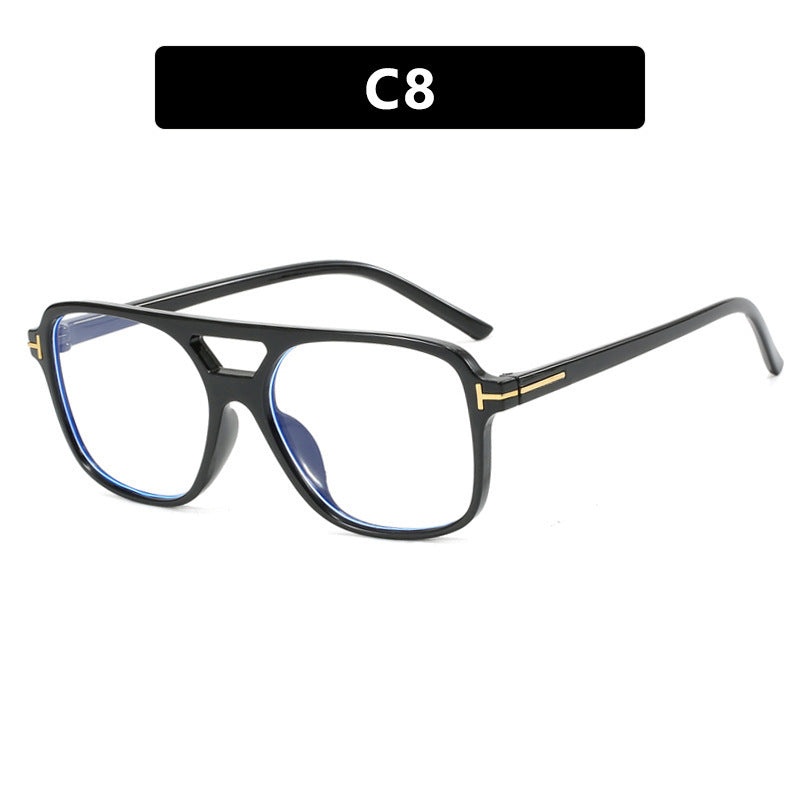 Sophisticated women's sunglasses, a must-have fashion accessory for UV protective style.