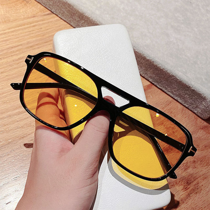Elegant women's eyewear, lightweight & comfortable, perfect for fashion-forward UV protection.