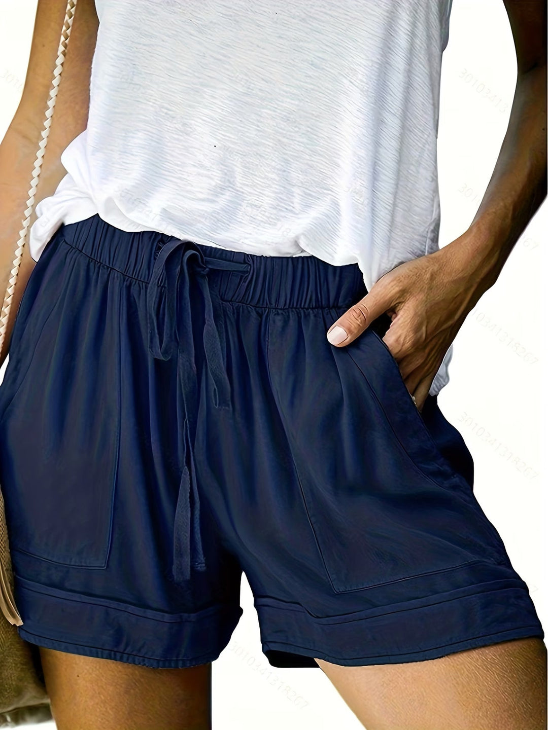 Effortless comfort women's shorts with a loose fit, perfect for warm weather and casual style.