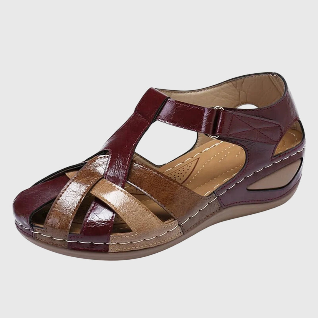 Orthopaedic women's sandals featuring arch support for superior comfort, perfect for casual summer wear.