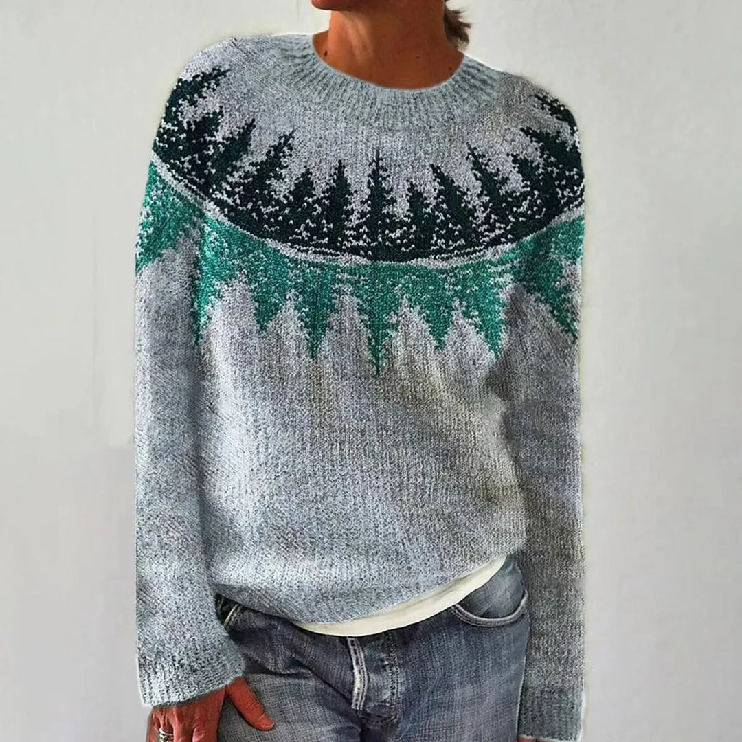 Casual women's patterned jumper, a stylish wide-neck sweater perfect for everyday cozy knitwear.
