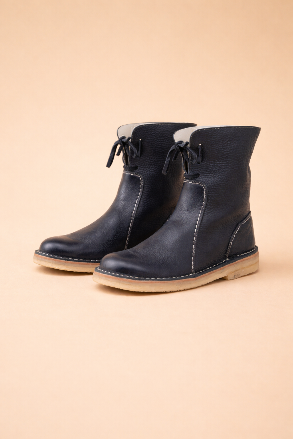 Cozy warm women's snow boots; short cut for easy wear, great for winter fashion & everyday comfort.