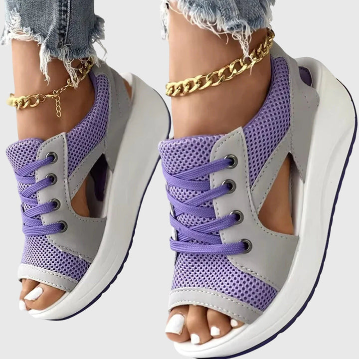 Comfy women's slip-on summer sandals, ideal for beach, holiday, or everyday casual wear. Features an open-toe.