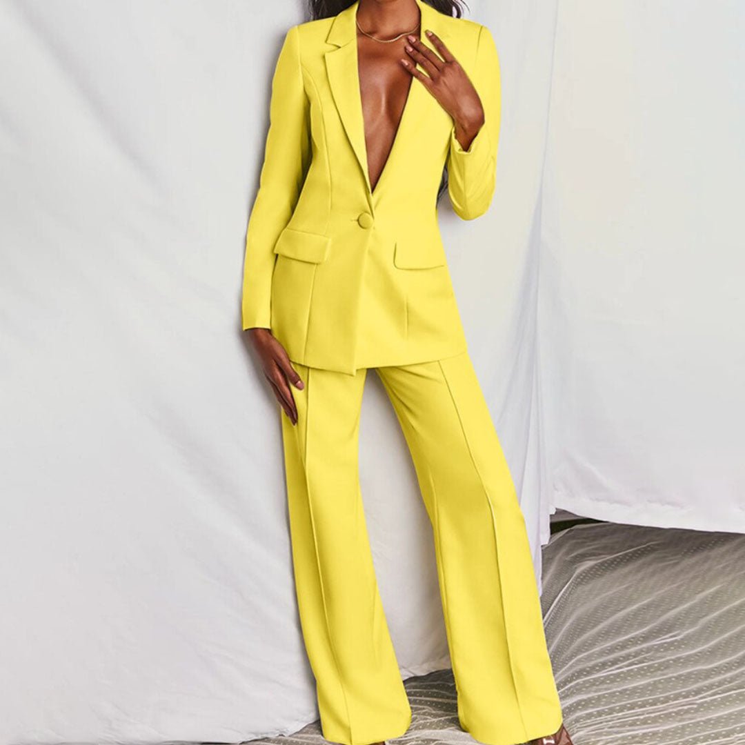 Women's stylish two-piece blazer & trousers set, perfect for professional or business casual wear.