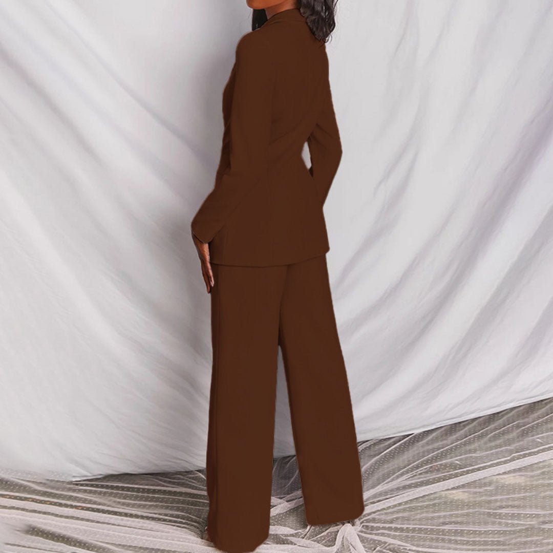 Elegant women's coordinated suit, featuring a stylish blazer and comfortable fitting trousers.