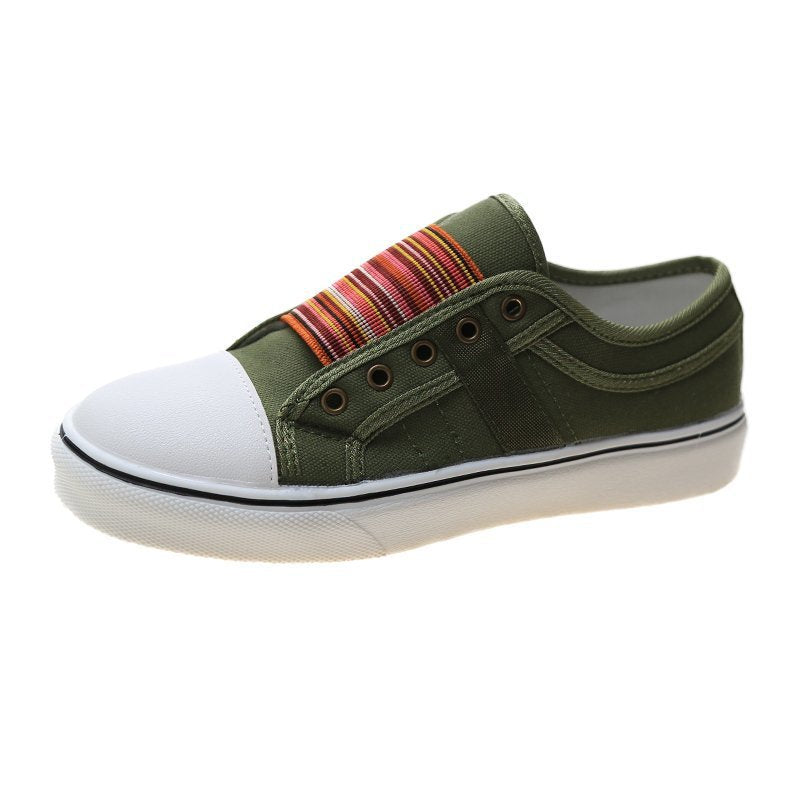 Comfortable women's everyday sneakers, perfect for walking and casual wear. Stylish and versatile modern footwear.