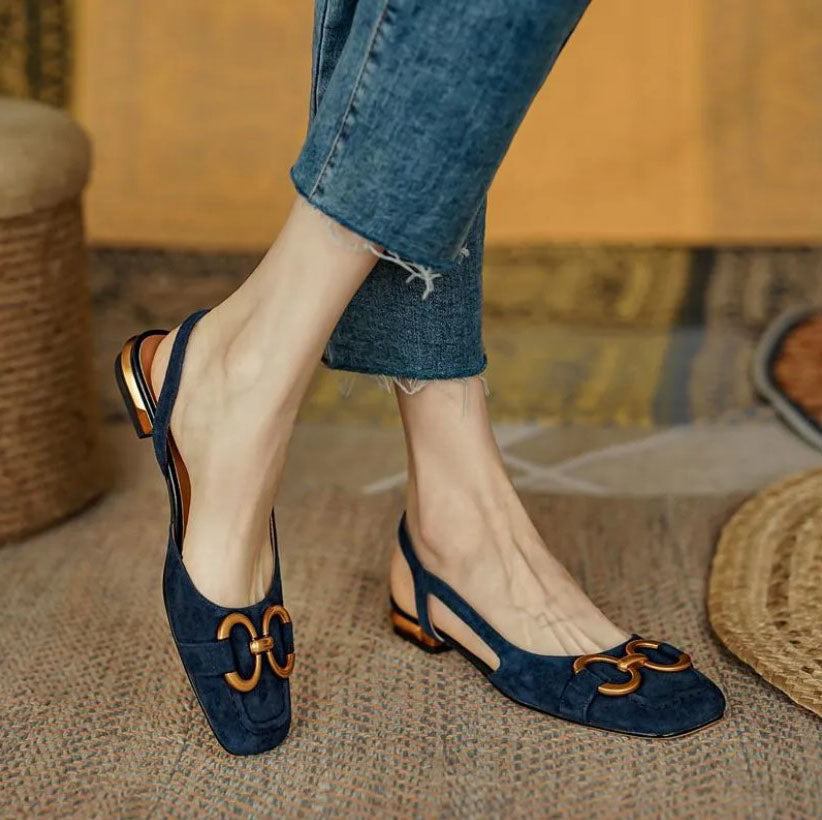 Women's supportive buckle strap sandals for all-day comfort. Ideal for walking & casual wear.