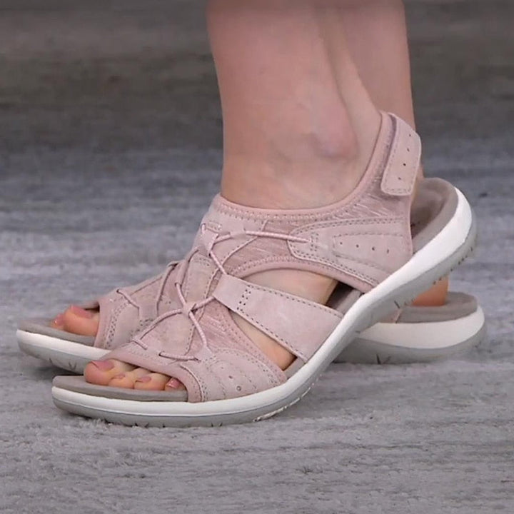 Adjustable women's sandals with arch support, providing long-lasting comfort.
