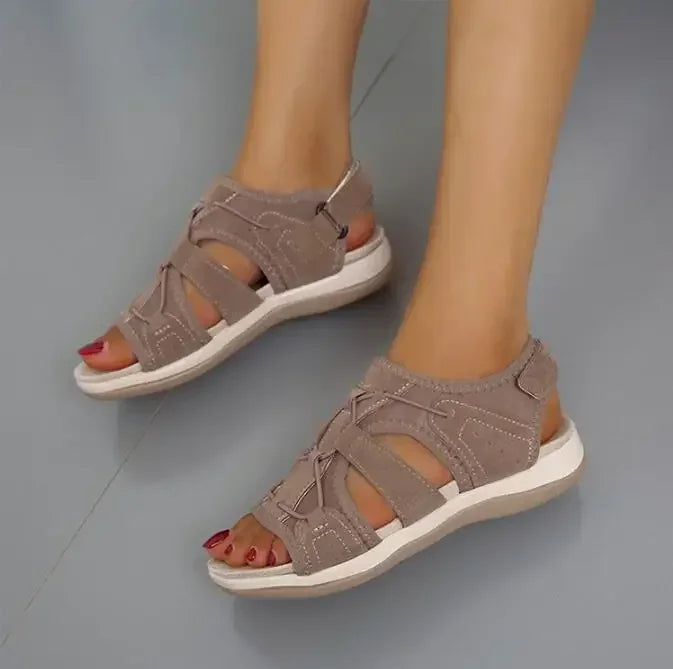 Adjustable women's supportive sandals, perfect for summer casual wear.