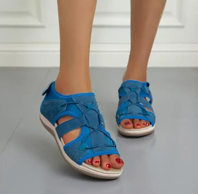 Supportive women's casual sandals, providing comfort & adjustability.