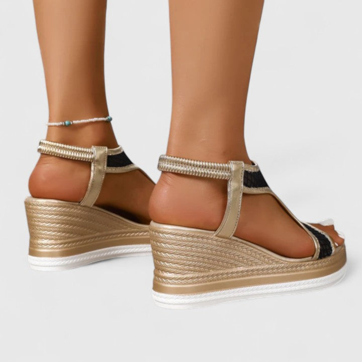 Everyday elegant: women's wedge sandals with orthopaedic support & comfortable fit.