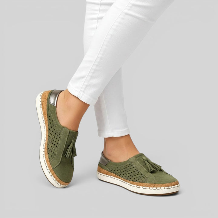 Chic women's slip-on shoes for all-day comfort and support, a versatile choice for everyday casual fashion.