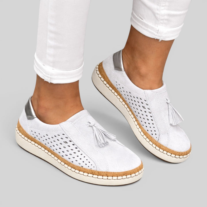 Easy-to-wear women's slip-on comfort shoes, ideal for casual everyday activities, offering lasting support.